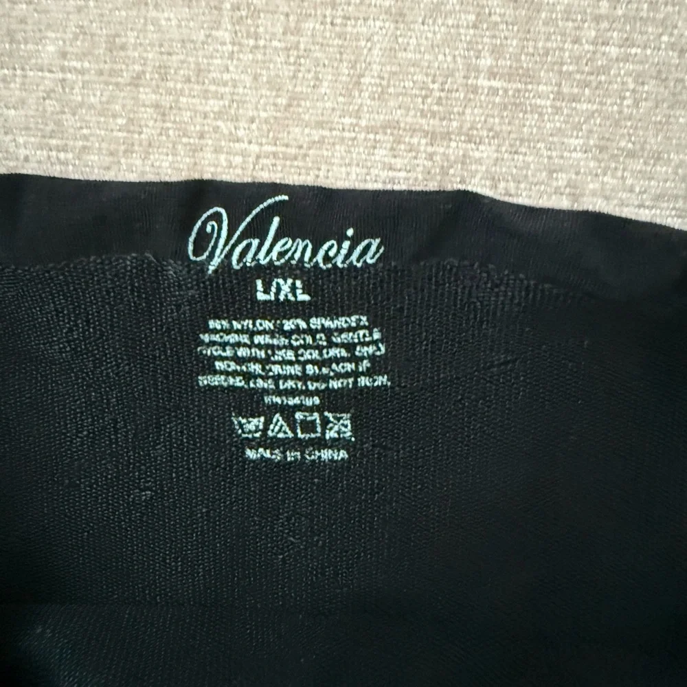 Body Shaper for women in black size L/XL - Picture 4 of 4